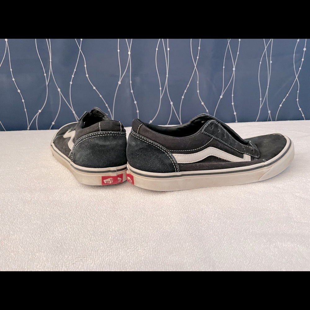 Vans classic skateboard shoes Size M 8